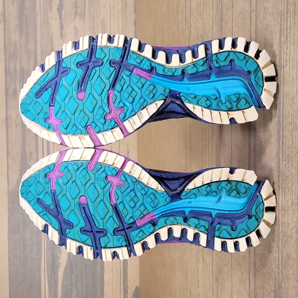 Brooks Adrenaline ASR Women's Running Shoes - Picture 6 of 9